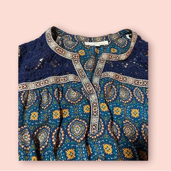 DR2 by Daniel Rainn Women’s Size Small Pleated Pattern Split Neck Blue Dress. - Picture 3 of 8